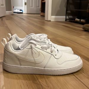 White Nike court vision low top sneakers, size Mens 10.5